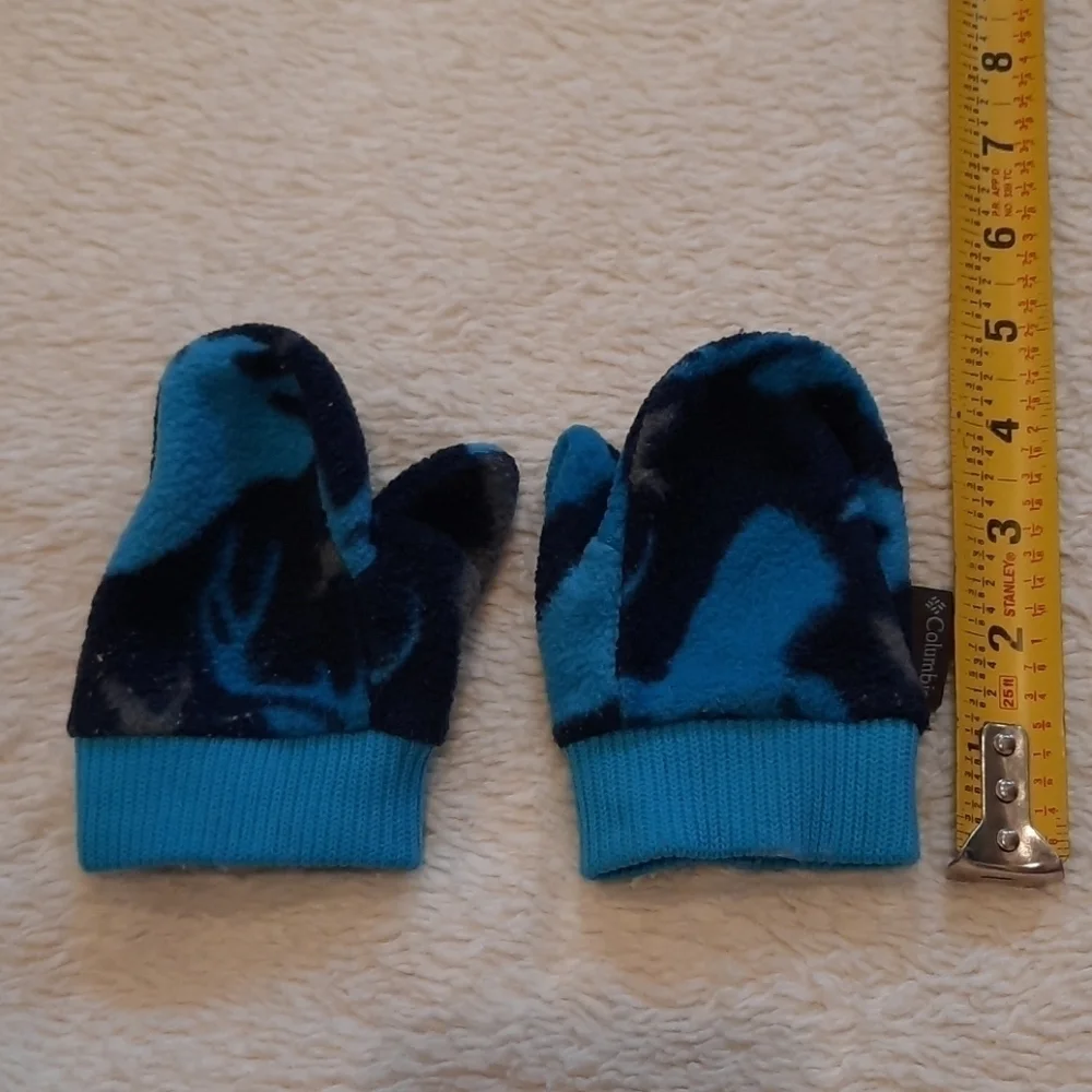 Columbia 2t blue camo print fleece mittens